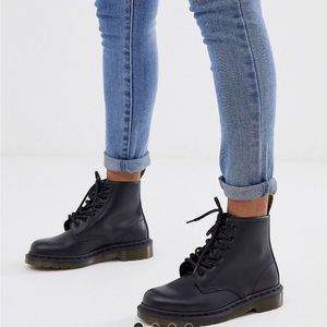 Dr Martens 101 6 Eye Boots - worn once!